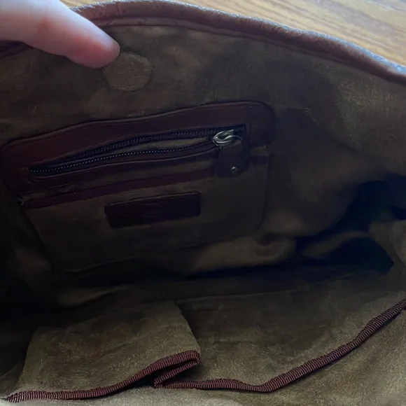 Never used Liz Claiborne multi stripe purse - Picture 5 of 6